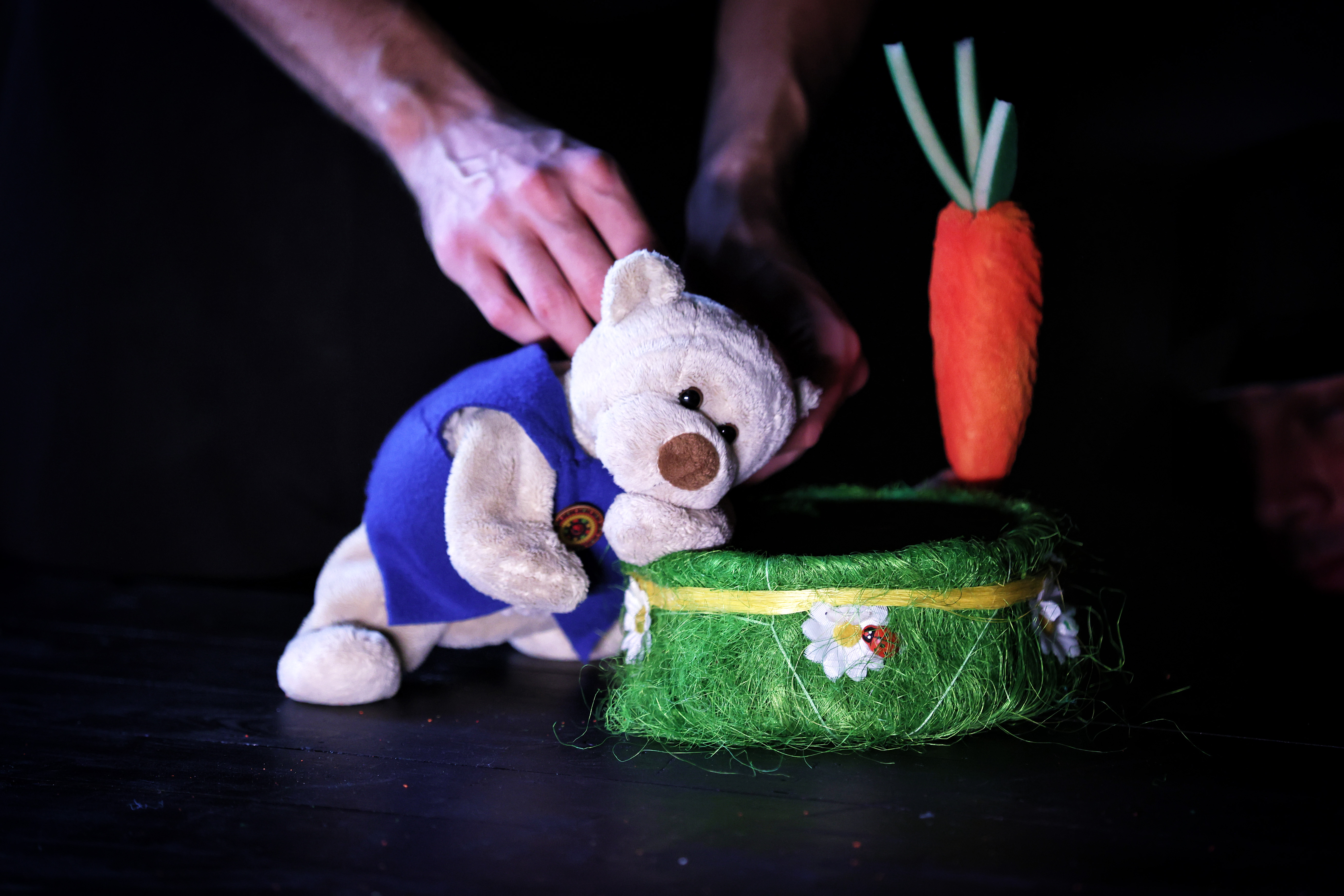 Magia primei jucării în spectacolul ”Poveste de pluș”, la Teatrul ”Gulliver”